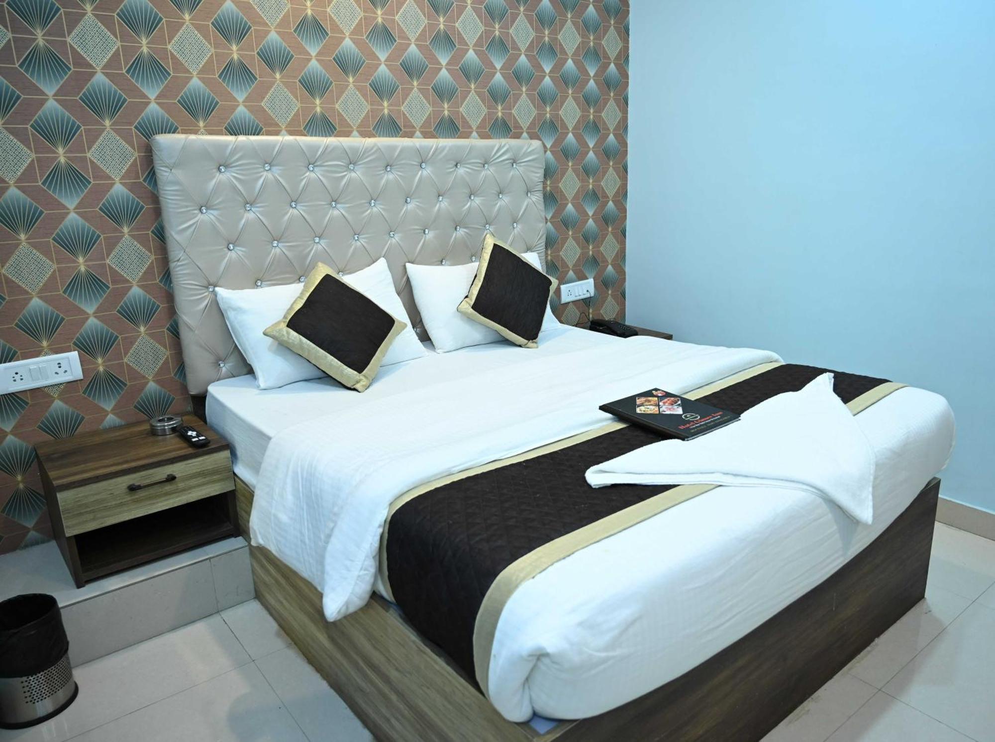Super Hotel O Glance Inn Патна Экстерьер фото
