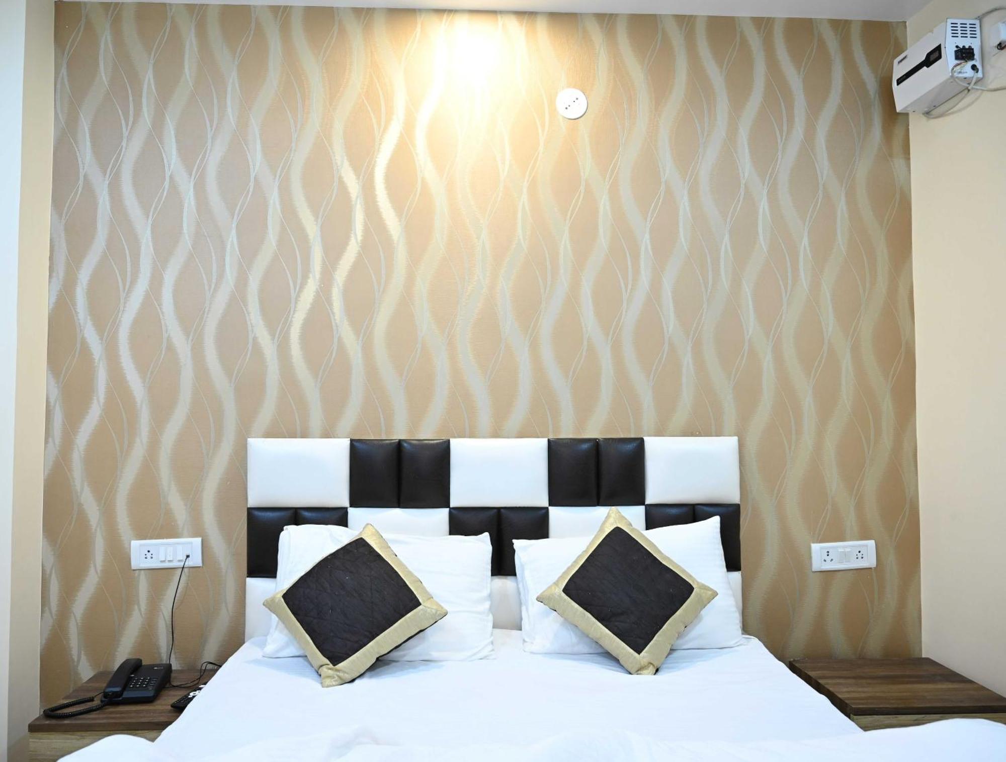Super Hotel O Glance Inn Патна Экстерьер фото